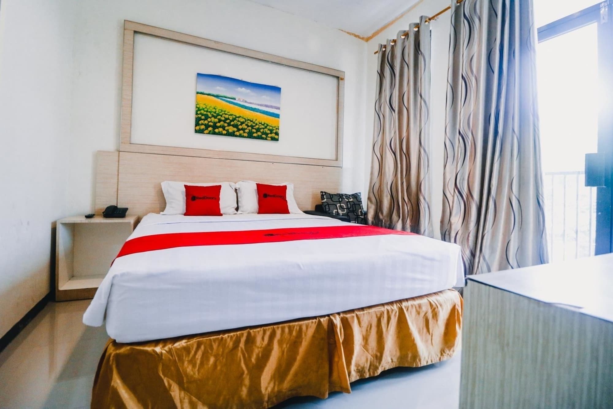 Reddoorz Plus Near Sultan Hasanuddin Airport Otel Makassar Dış mekan fotoğraf